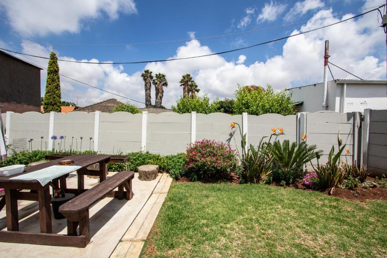 Willow Guest House Boksburg Eksteriør billede