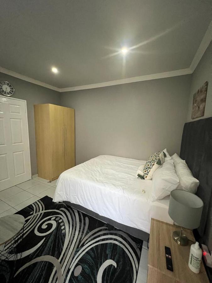 Willow Guest House Boksburg Eksteriør billede